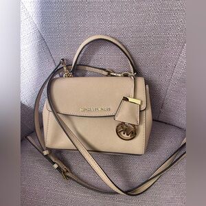 Michael Kors Ava small blush color